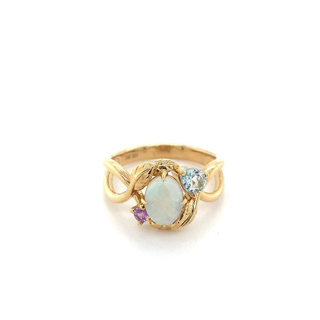 Hannah Opal Yellowgold Ring